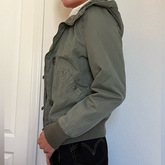 ARMY GREEN THICK BOMBER JACKET - Picture 3 of 4